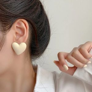 🤍 Awesome Large Matte Heart Stud Earrings 🤍